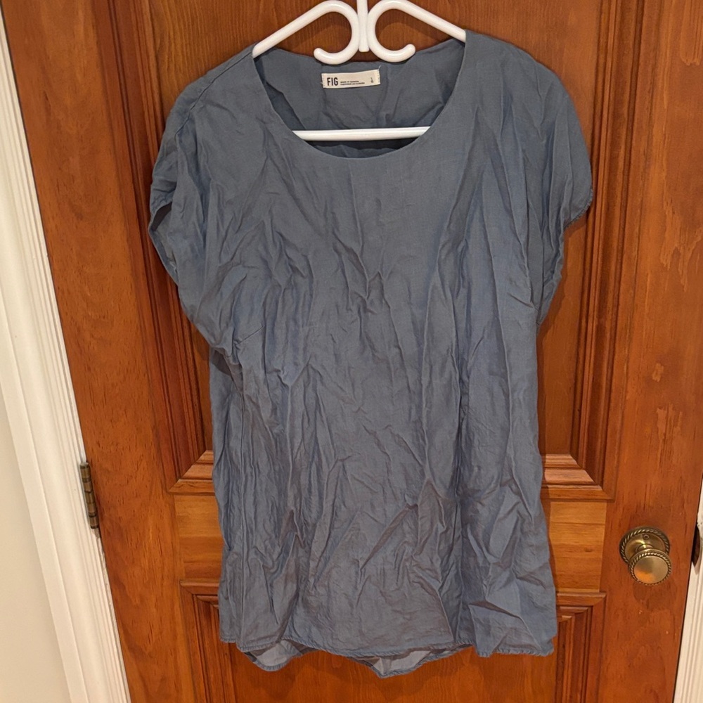 Women's Blue Top